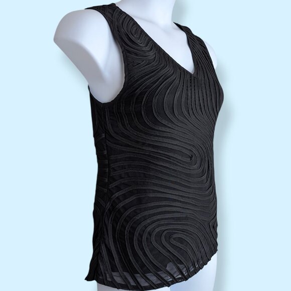 Melanie Lyne Black Sleeveless Fingerprint Top - Picture 2 of 6